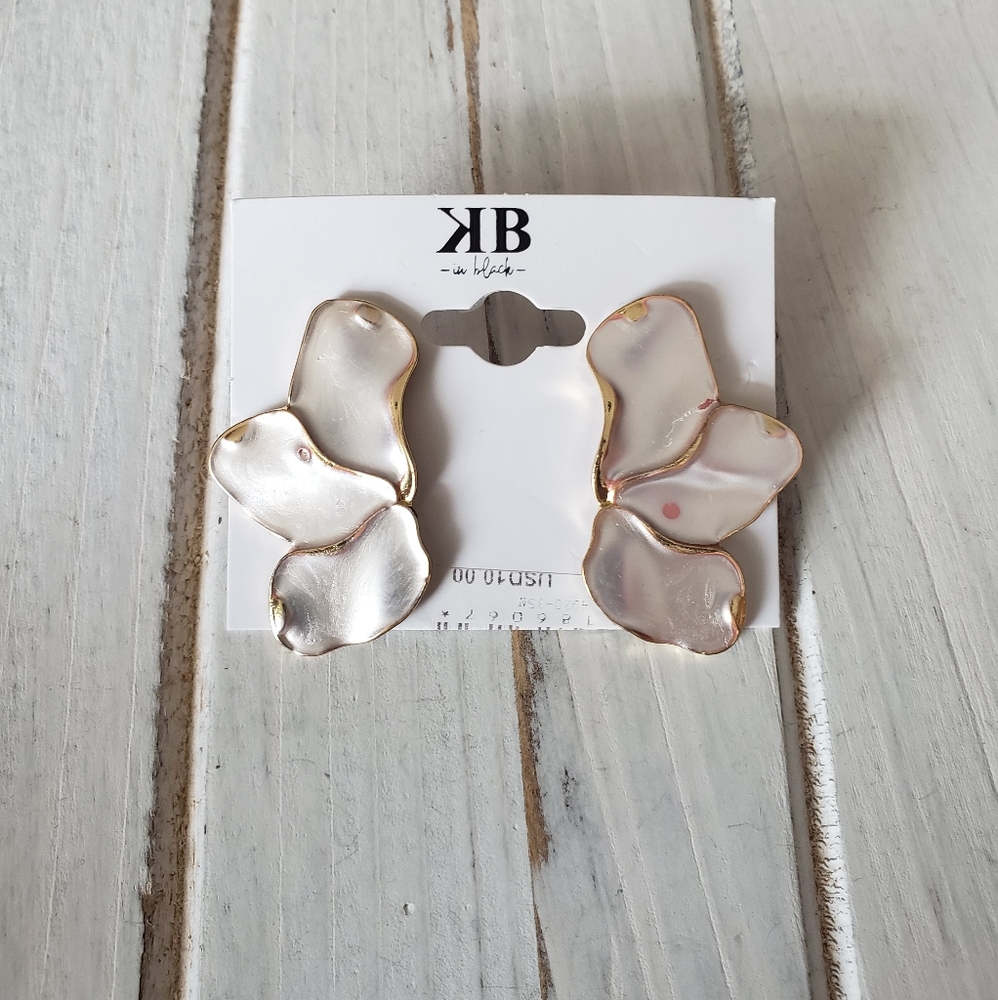 RB Magnolia White on Gold Shell Earrings